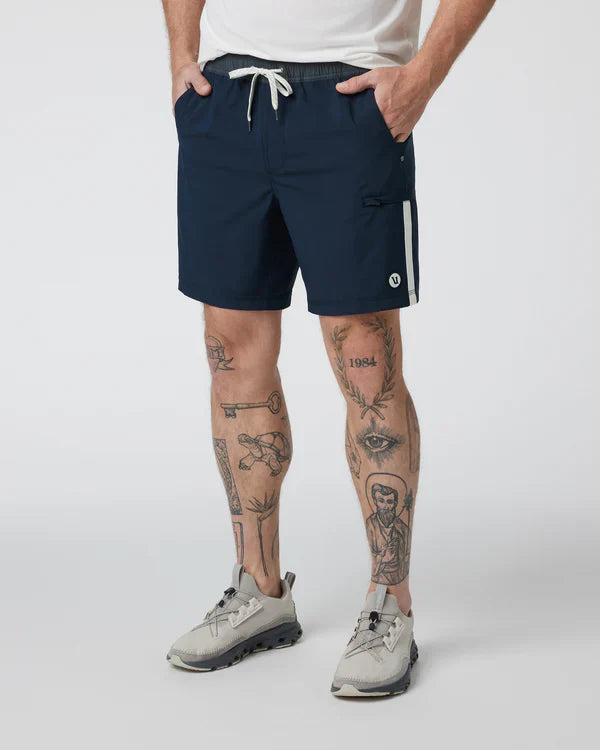 NWOT Mens Vuori Kore Short 7 Lined Athletic Hybrid Saltwater Red Salmon L NWOT Mens Vuori Kore Short 7 Lined Athletic Hybrid Saltwater Red Salmon L