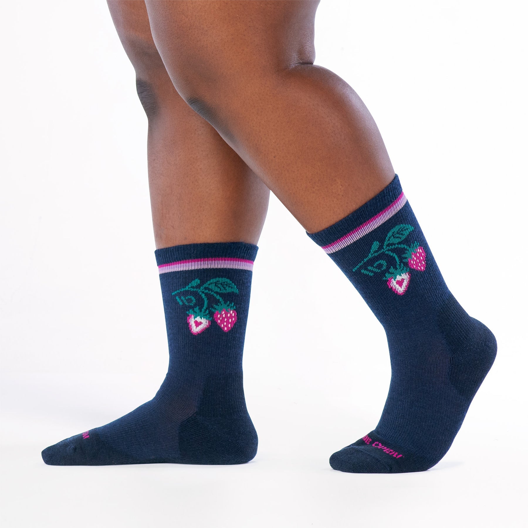 Wide Open Strawberry Patch Cushioned Crew Socks Women's